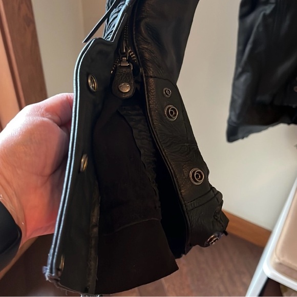 Women’s XL Harley Davidson leather fringe chaps - Picture 10 of 14